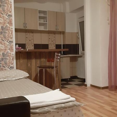 Studio Timpuri Noi 50 부쿠레슈티 외부 사진