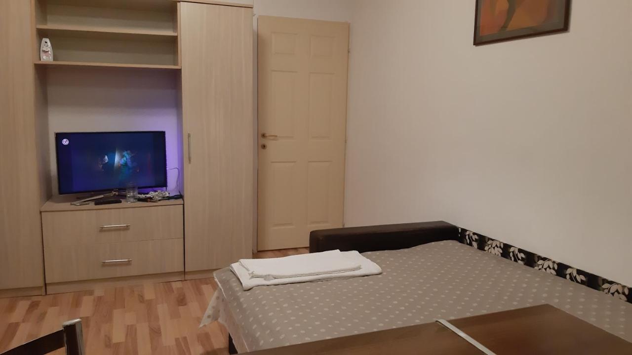 Studio Timpuri Noi 50 부쿠레슈티 외부 사진